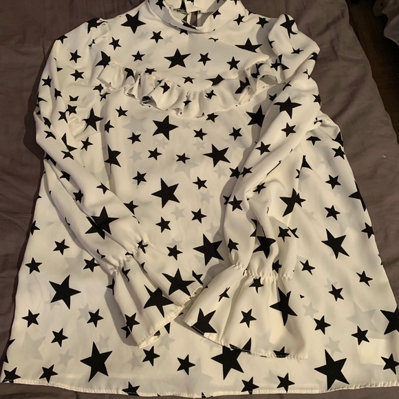 Blouse new with no tags - Picture 2 of 2